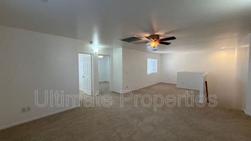 Surprise House: 11486 West Austin Thomas Drive