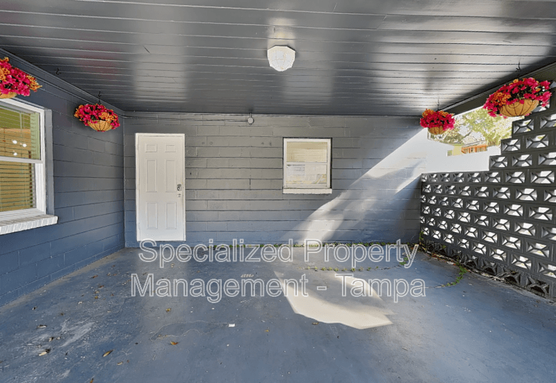 Tampa House: 311 W Fern St