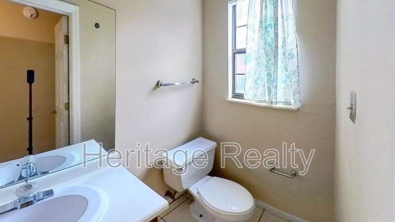 Knoxville House: 10503 Haleyford Lane