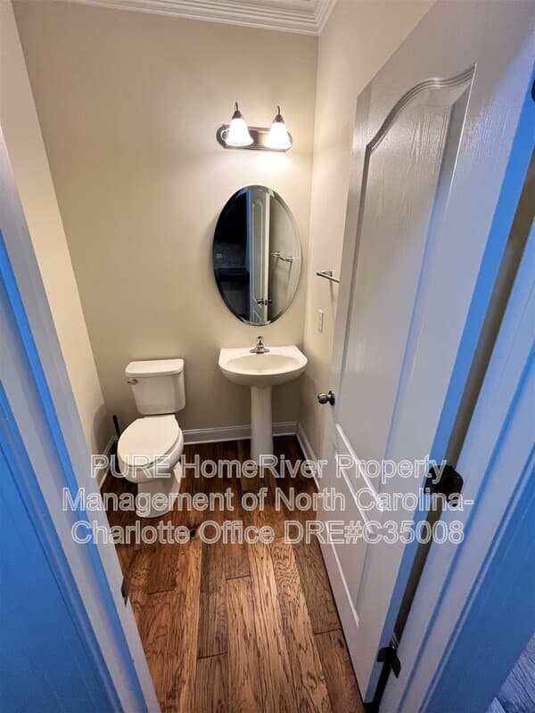 Charlotte House: 10330 Royal Winchester Drive