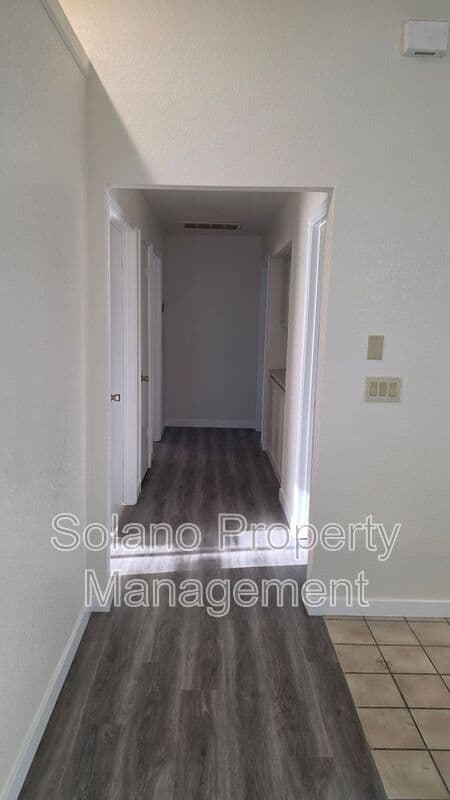 Vacaville House: 376 Marna Dr.