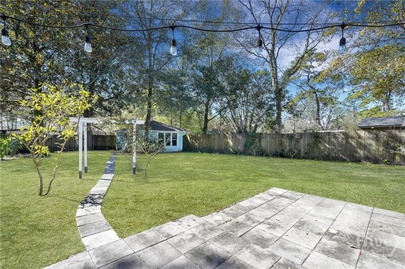 Savannah House: 2337 Shirley Drive