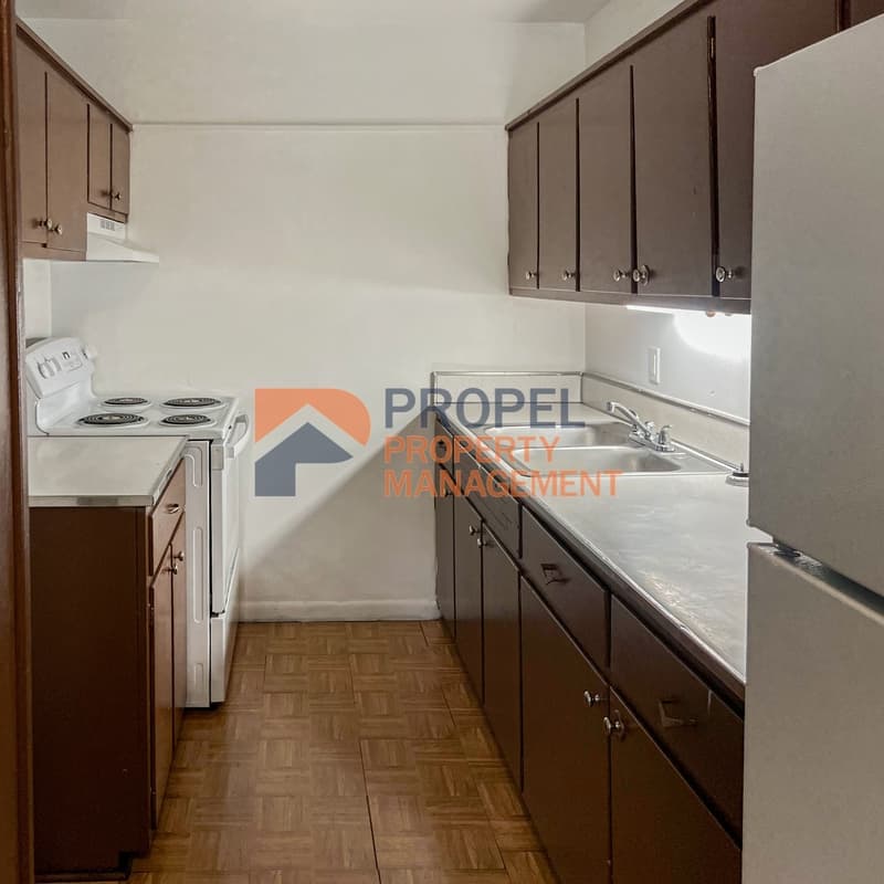 Wayne Condo: 35505 Michigan - Apt 2