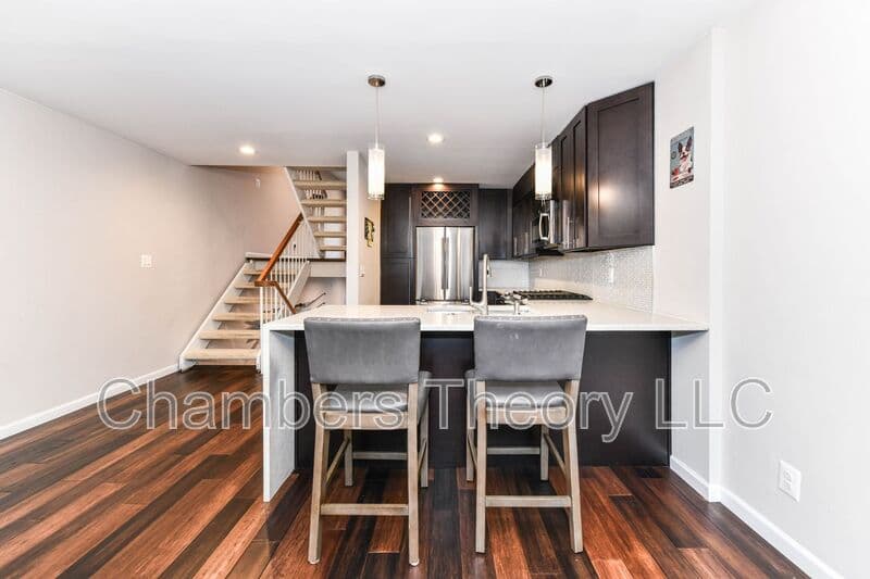 Reston House: 11475 Washington Plz W