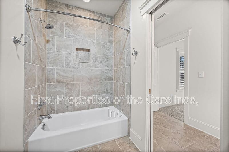 Belmont Townhome: 706 Kingsley Way