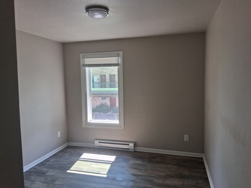 Oshkosh Condo: 835 Wisconsin Street - 2B