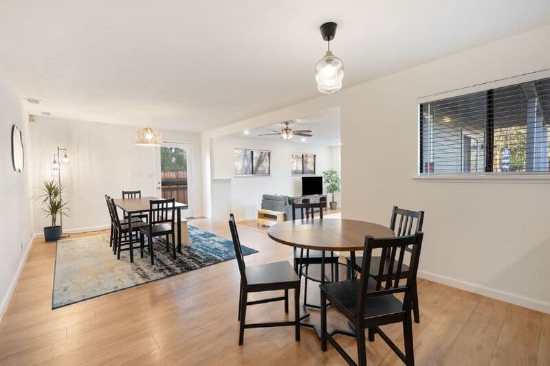 Carmichael House: 2122 Gunn Road