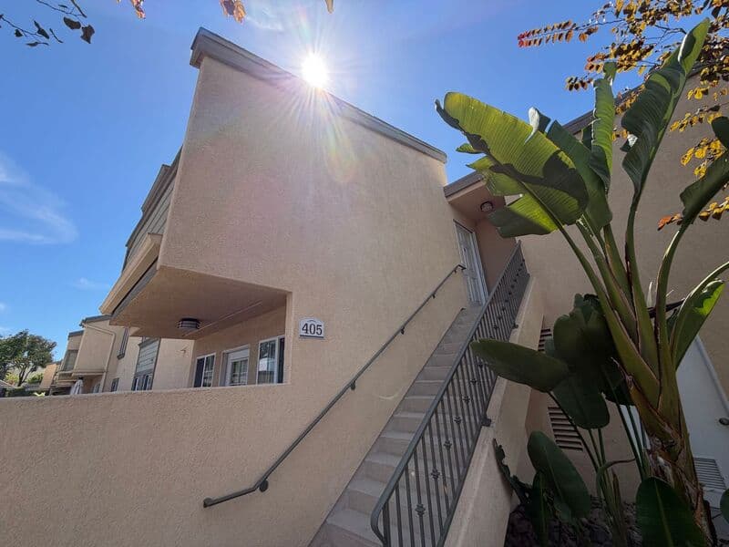 San Diego House: 5402 Balboa Arms