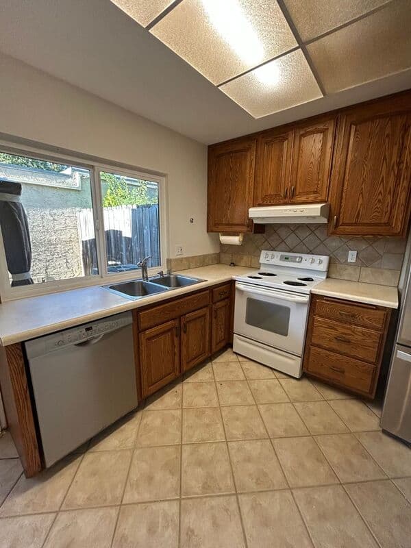Santee House: 10546 Kerrigan Ct