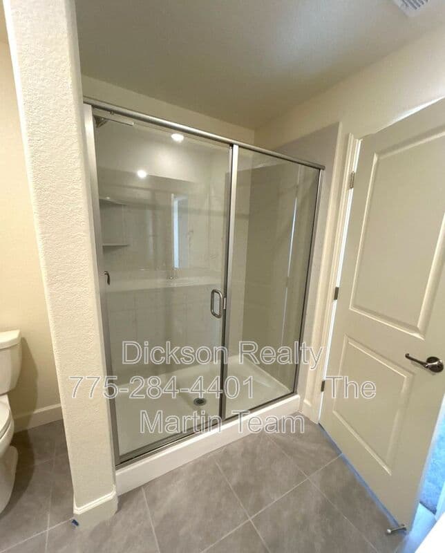 Sparks House: 963 Cascade Range Drive