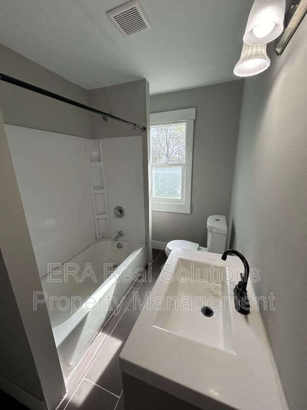 Middletown Condo: 1225 Woodside Boulevard