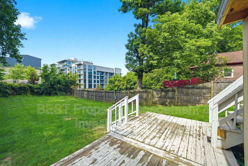 Charlotte House: 2208 Wilmore Drive