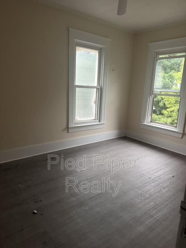 Freeport Condo: 815 S Benton Ave