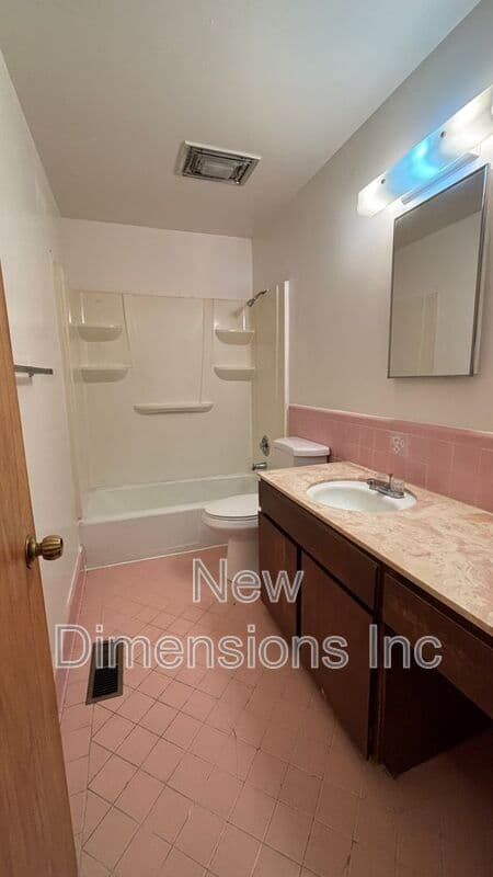 Reno House: 73 Vine Street