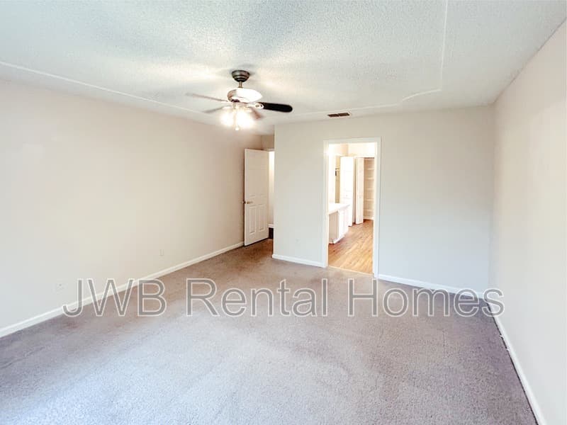 Orange Park House: 383 Turtle Dove Dr