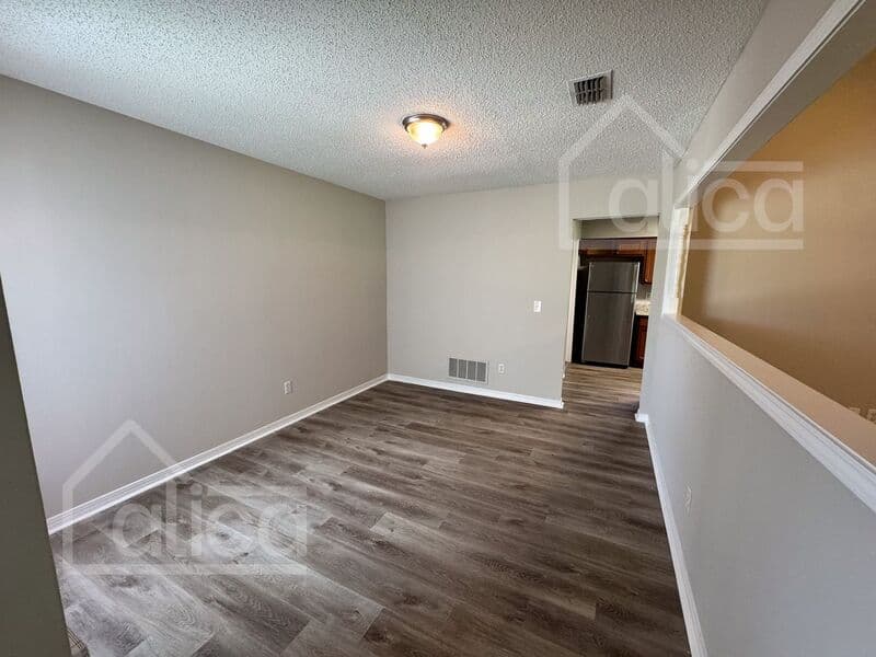 Orange Park House: 1959 Sussex Dr N