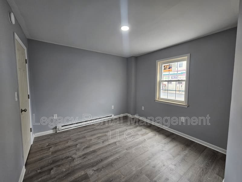 McAdoo Condo: 113 A West Blaine Street - 1