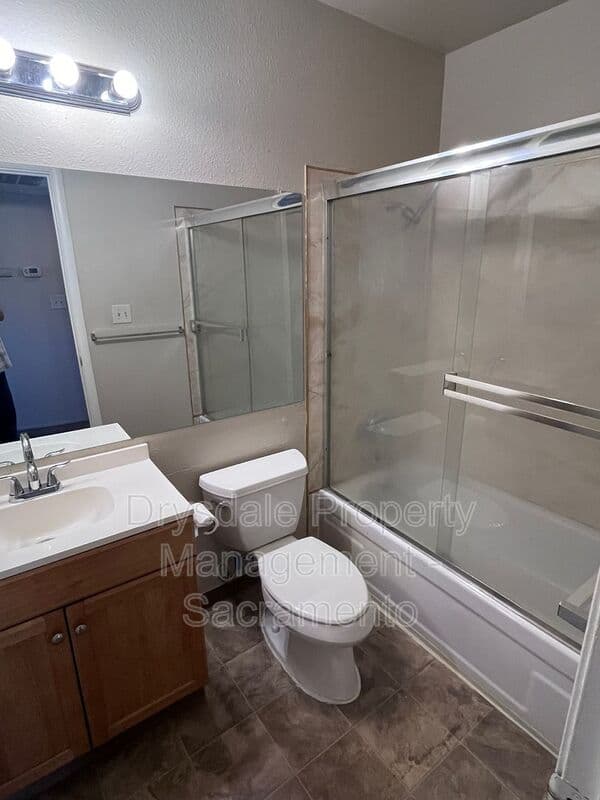 Sacramento Condo: 2919 Lerwick Road