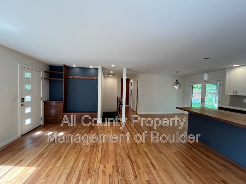 Boulder House: 2265 Floral Drive