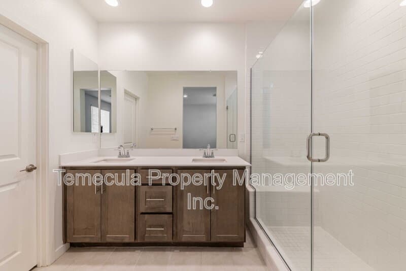 Temecula House: 32416 Tannat Drive Temecula