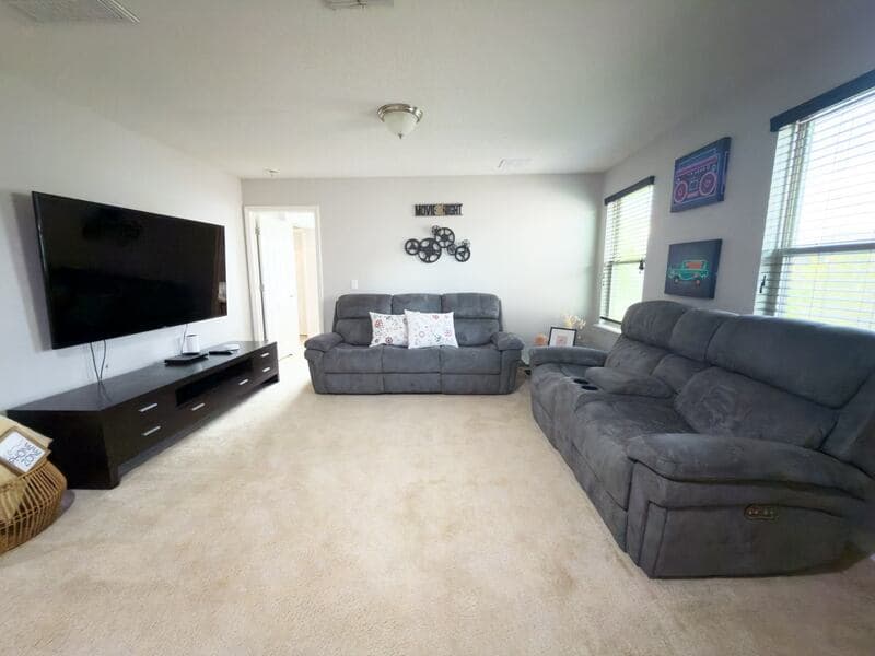 Orlando House: 14823 Golden Sunburst Avenue
