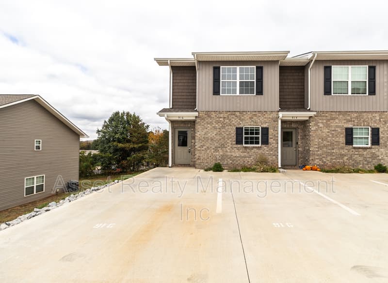 Louisville Condo: 916 Warrior Hill Drive - 1