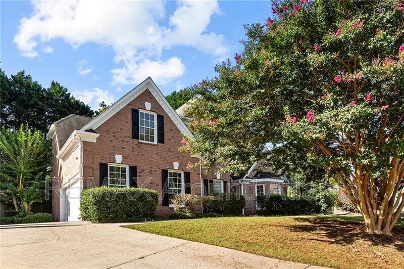 Roswell House: 235 Arbor Creek Way