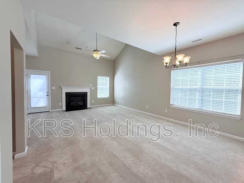 Fuquay Varina House: 232 N Honey Springs Avenue