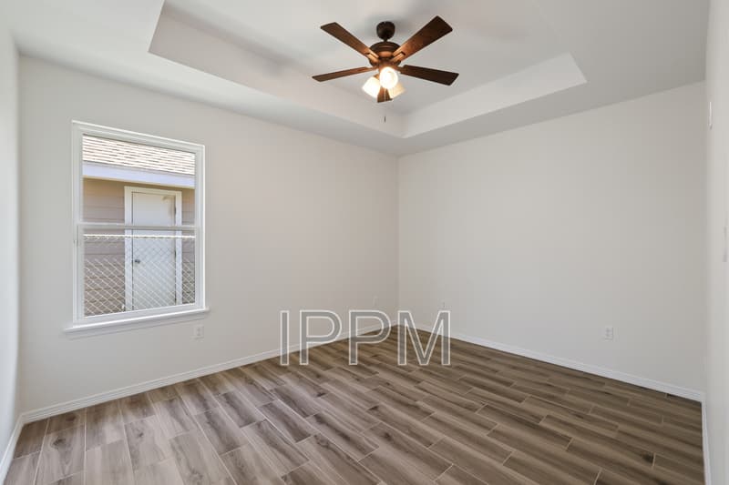 Weslaco House: 620 Llano Grande
