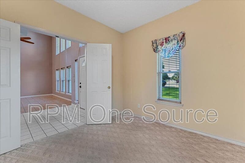 Plano House: 6752 Macintosh Drive