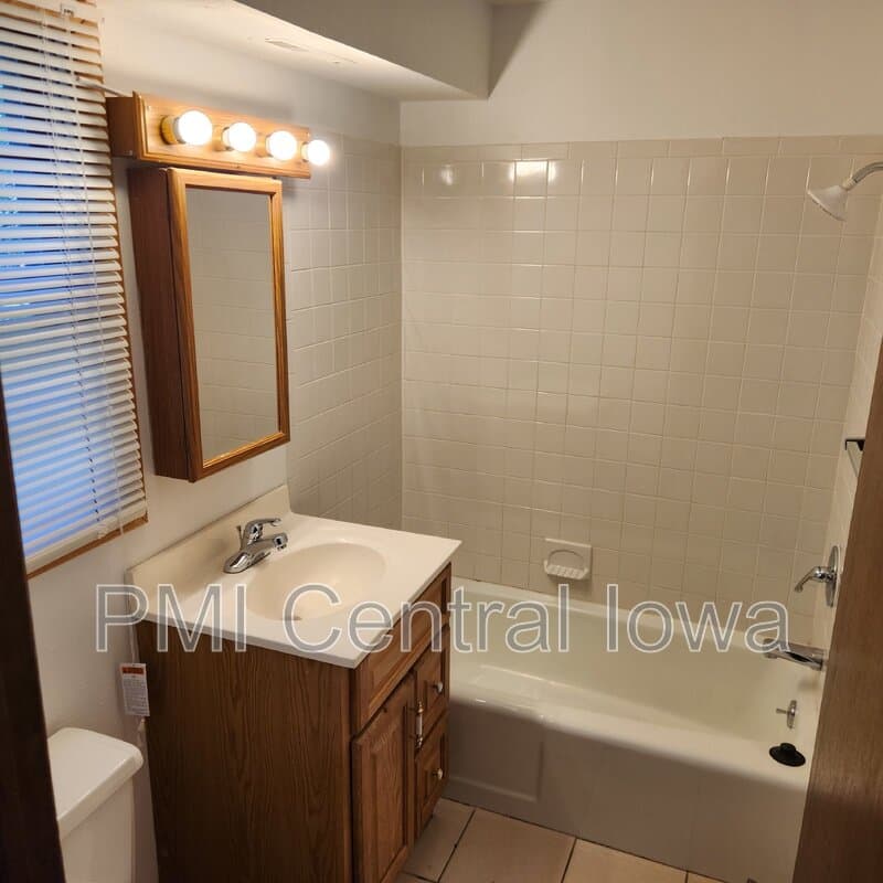 Windsor Heights Condo: 6615 Washington Ave