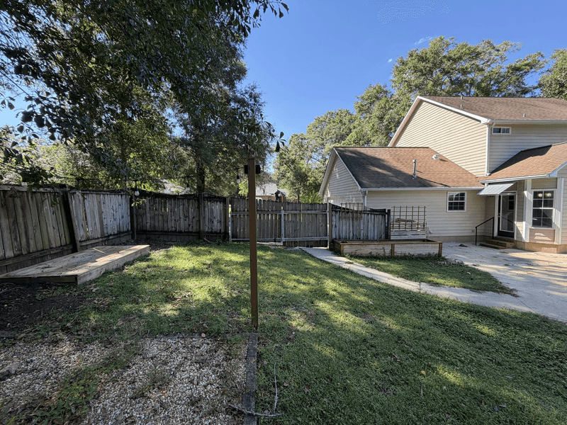 Tallahassee House: 1829 Wagon Wheel Cir W