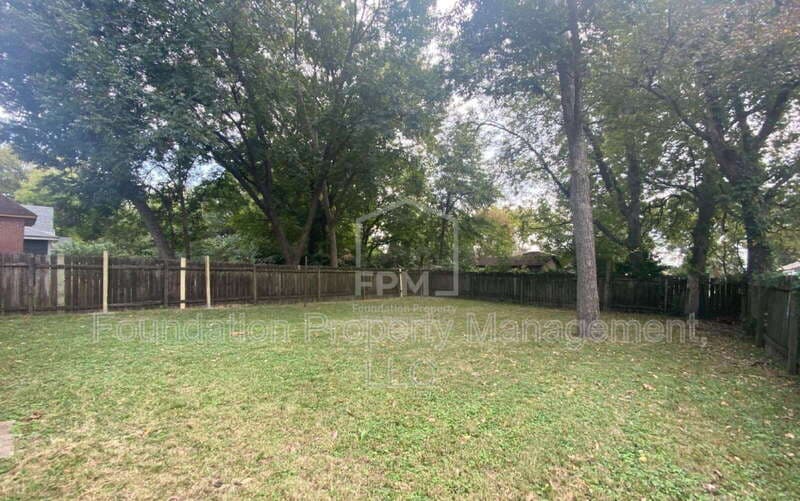 Memphis House: 2605 Whitman Avenue