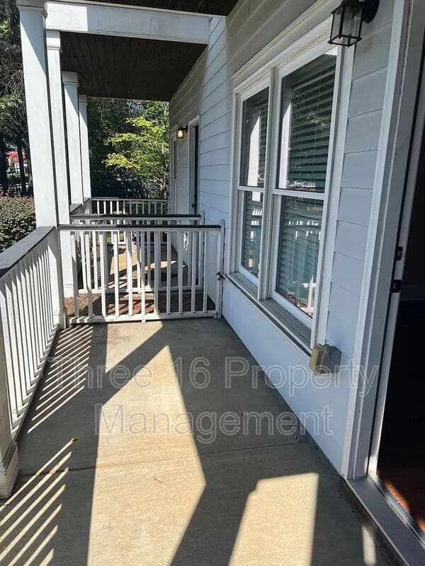 Augusta Townhome: 1555 Craig St