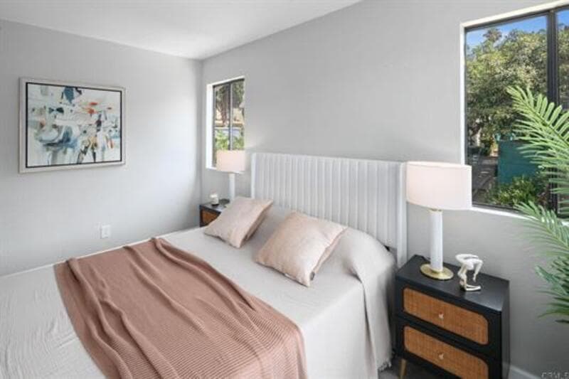 San Diego Townhome: 3711 Columbia Street