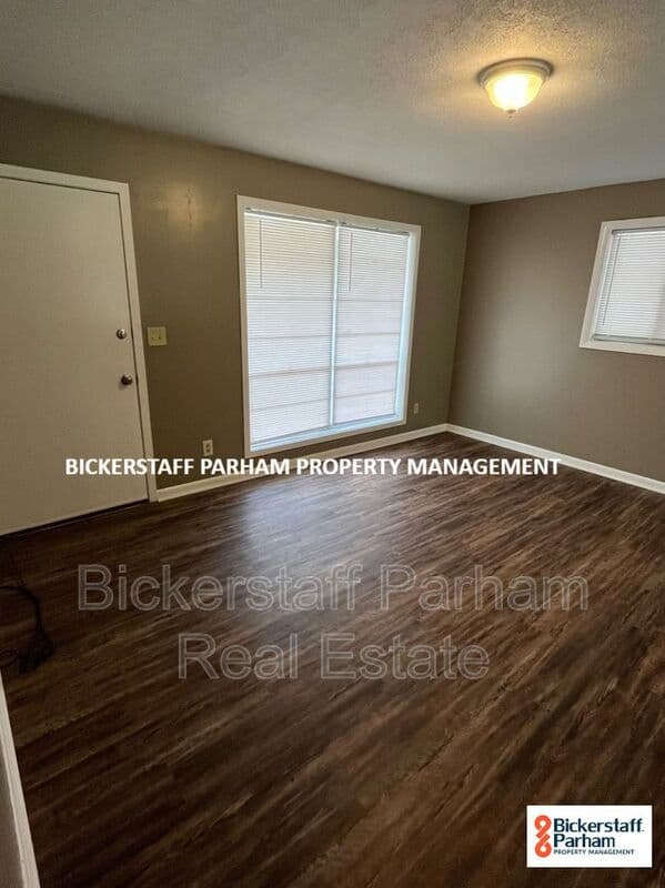 Columbus House: 751 Baxley Way