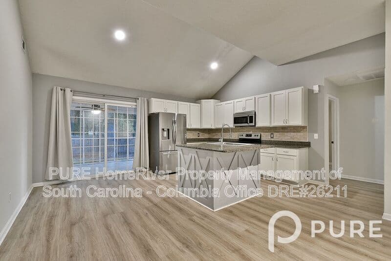 Columbia House: 3000 Twin Oaks Way