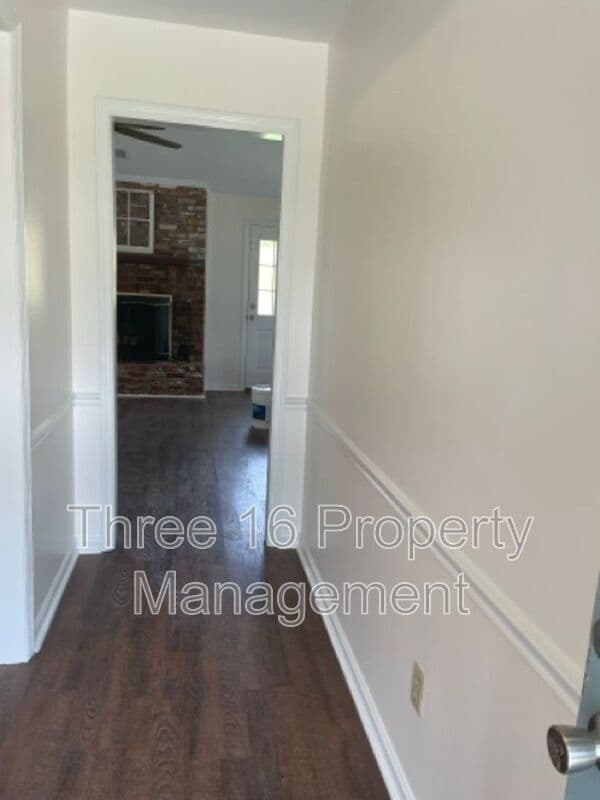 Evans House: 4207 Fairfield Cir