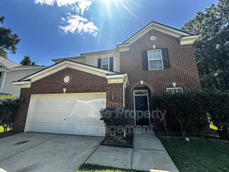Clayton House: 136 Smart Ct