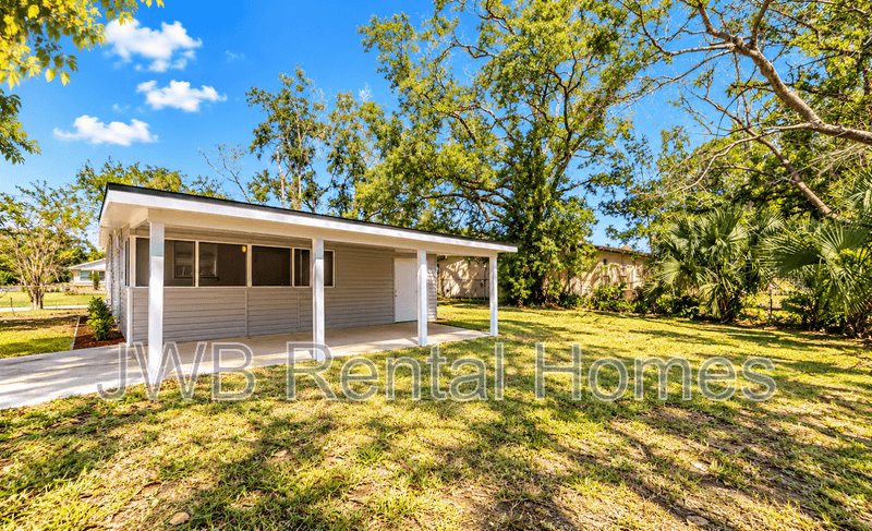 Jacksonville House: 3923 Leonard Cir W