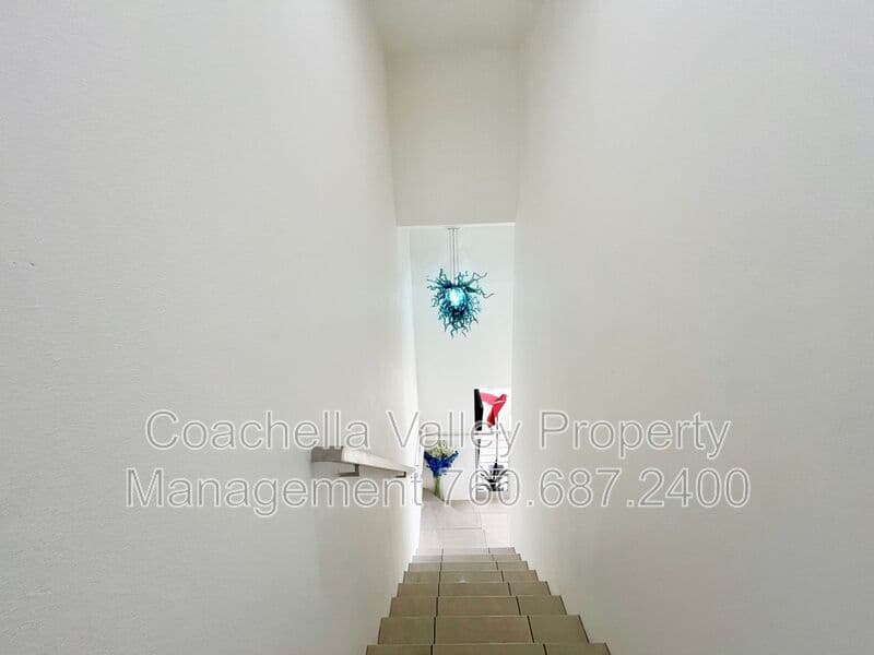 Palm Springs House: 353 Cheryl Dr