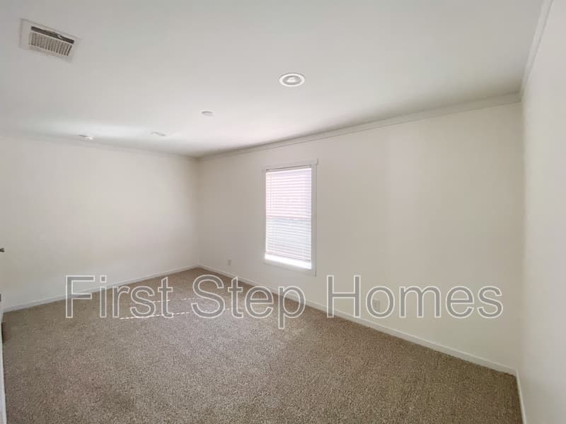 Oak Point House: 234 Islero Drive