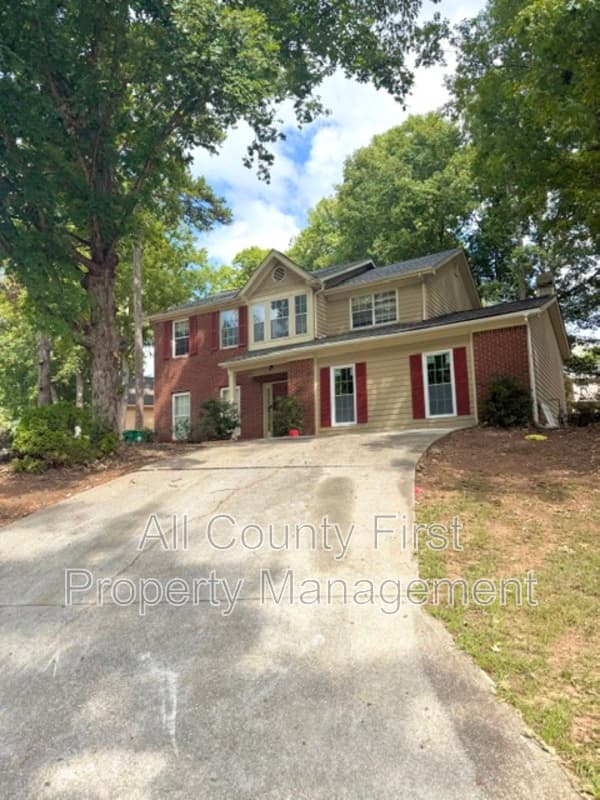 Stone Mountain House: 4932 Wedgewood Place