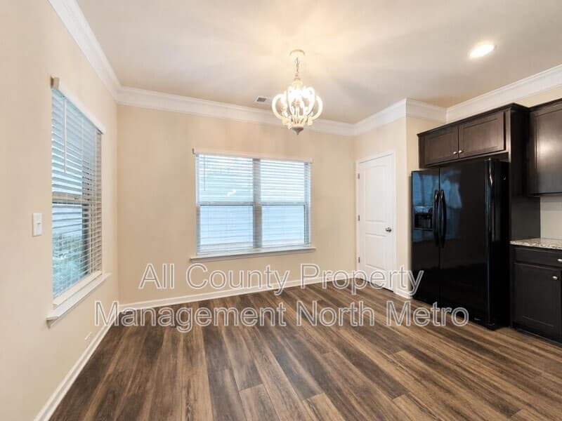 Canton House: 242 Hickory Commons Way