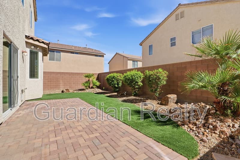 Las Vegas House: 5582 Grinding Rock Way