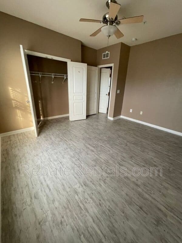 Jacksonville Condo: 8290 Gate Parkway W