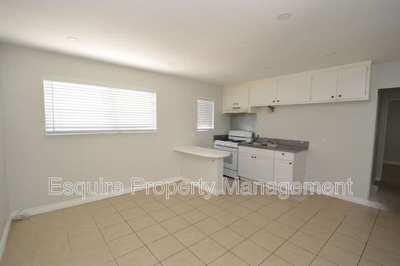 OXNARD Condo: 421 FIRST STREET