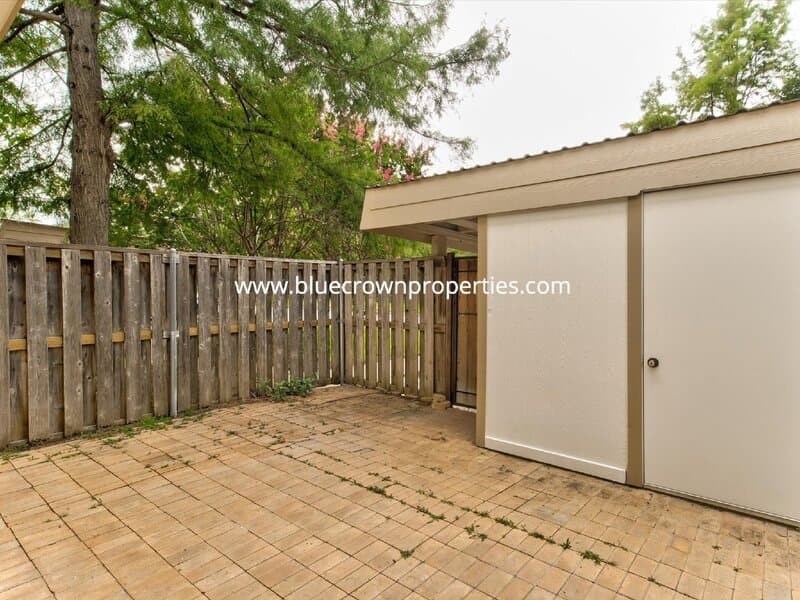 Arlington House: 462 Westview Terrace