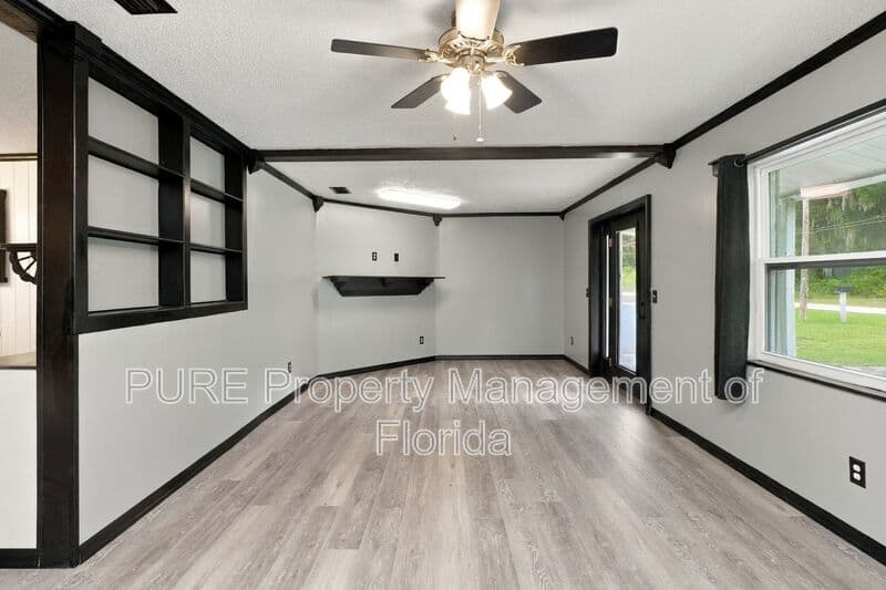 Ocklawaha House: 12300 SE 128th CT