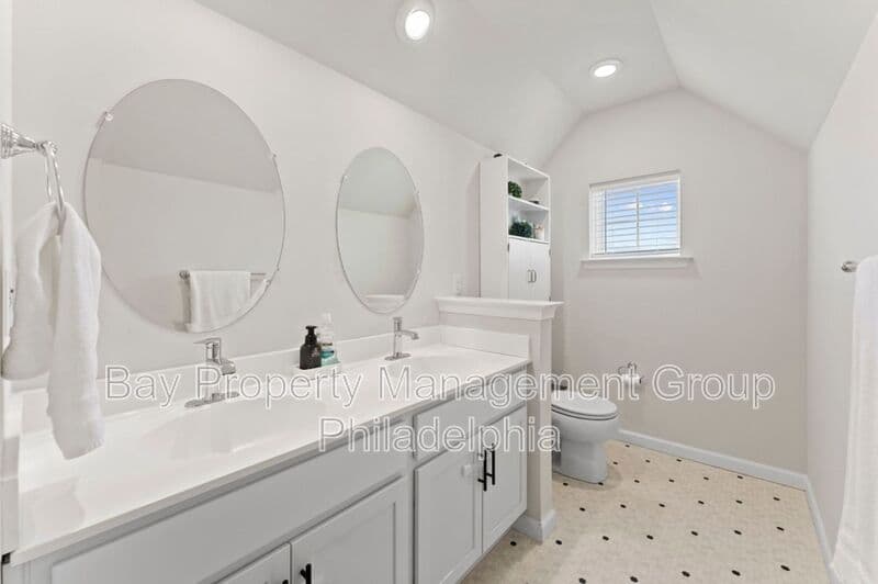 Norristown House: 230 Honey Ln